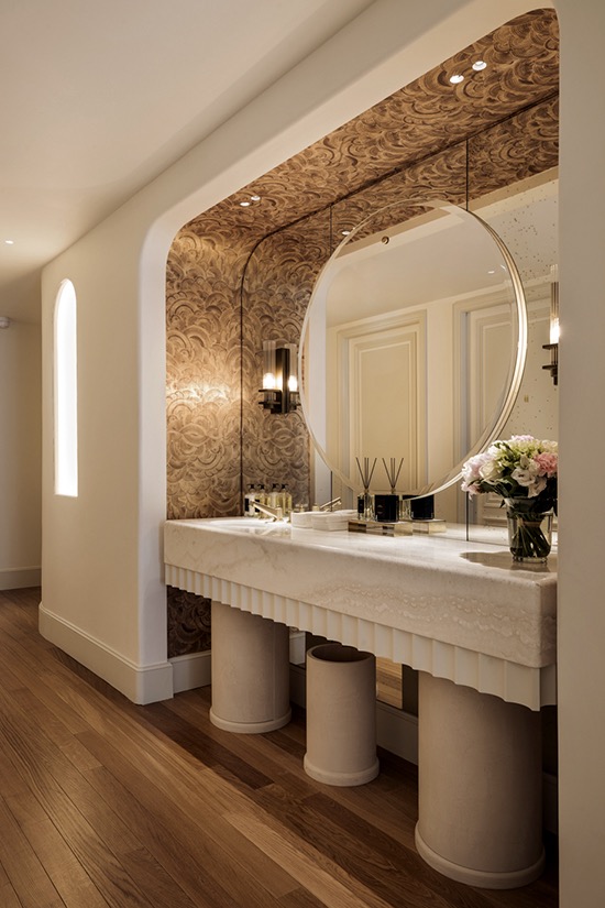 Suite Augustine Printemps∏RomainRicard-17